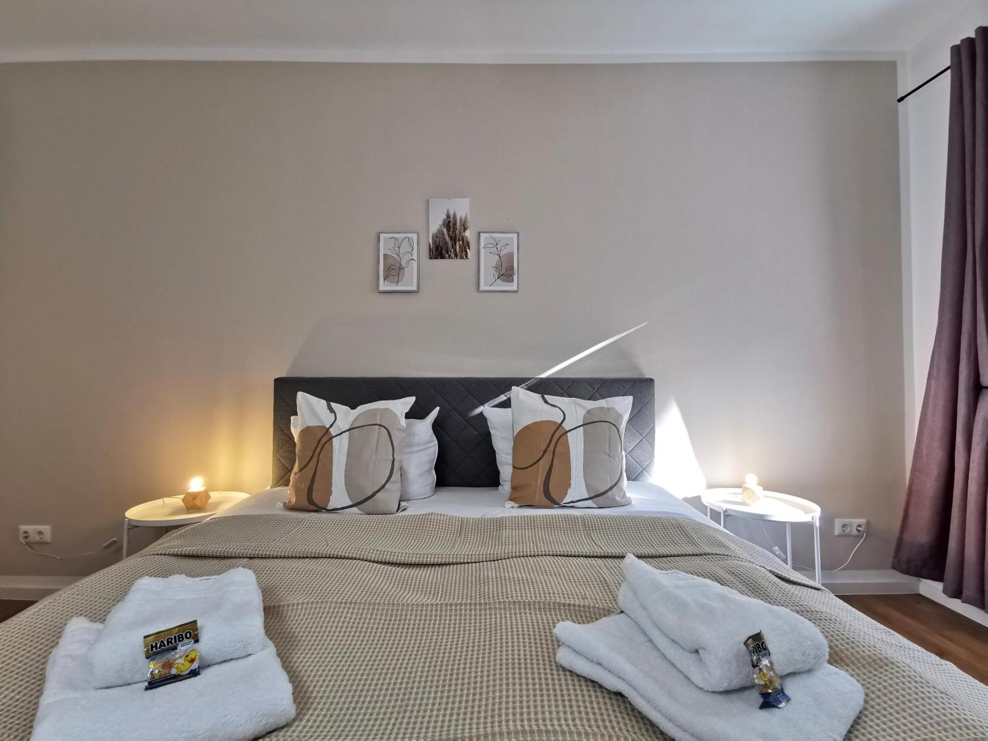 Bohnapartments Flora Suite Mit Balkon - Wlan - Nahe Petersberg - Domplatz Ерфурт Екстериор снимка